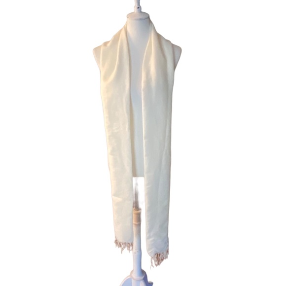 J.Crew lightweight Raw Edge Fringe Cream Scarf - Picture 3 of 8